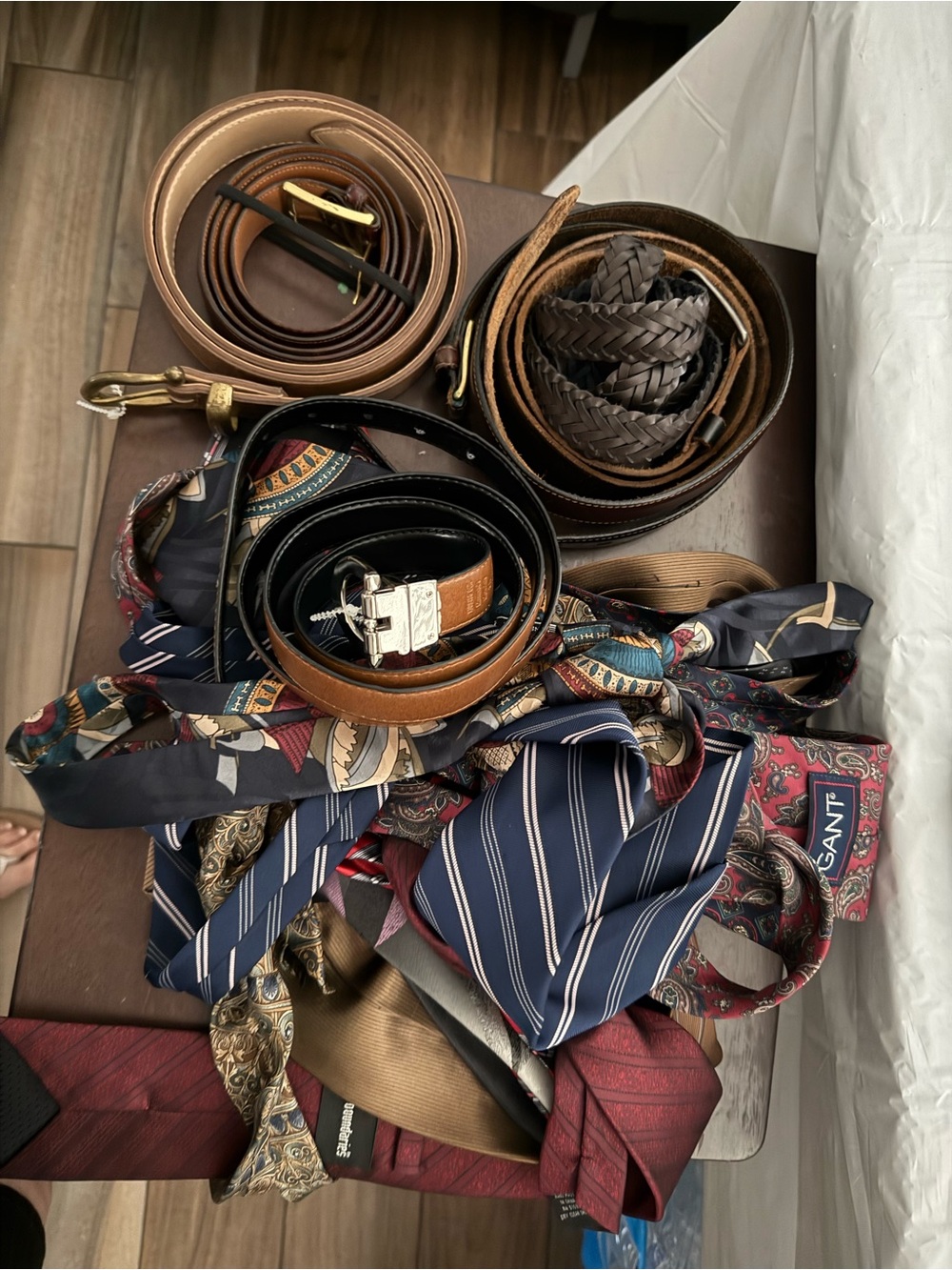 Men’s dress accessories bundle. Ties and belts